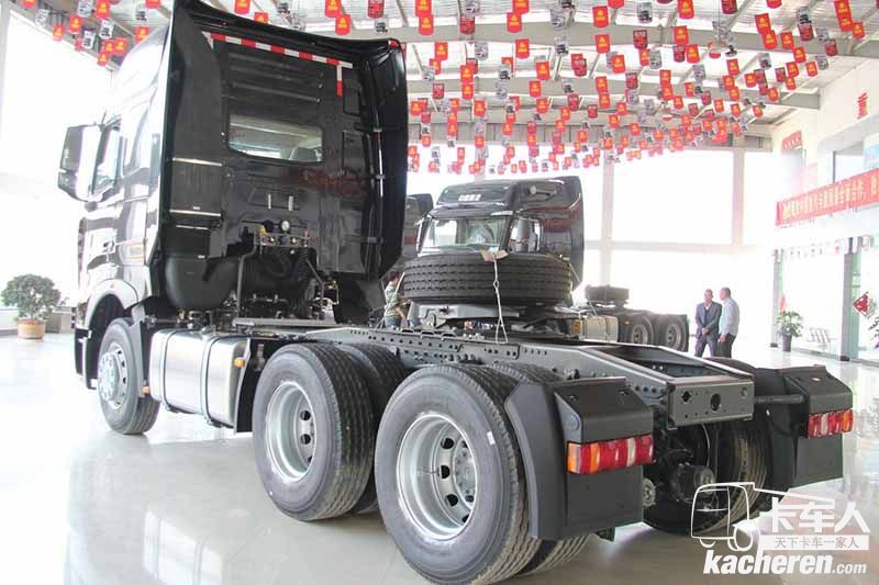中国重汽 HOWO T7H重卡 480马力 4X2 国四万博体育app下载入口
(高顶)(ZZ4187V361HD1B) 