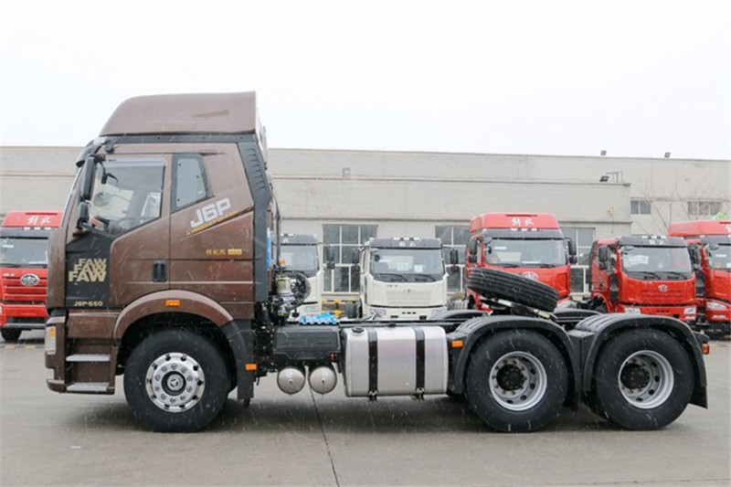 一汽解放 新J6P重卡 南方版 460马力 6X4 国五万博体育app下载入口(CA4250P66K24T1A1E5)