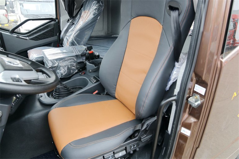 一汽解放 新J6P重卡 南方版 460马力 6X4 国五万博体育app下载入口(CA4250P66K24T1A1E5)