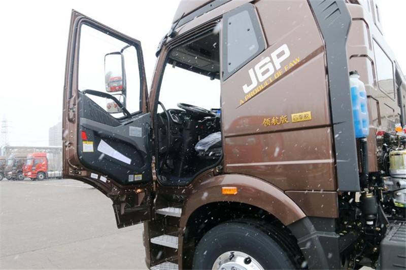 一汽解放 新J6P重卡 南方版 460马力 6X4 国五万博体育app下载入口(CA4250P66K24T1A1E5)