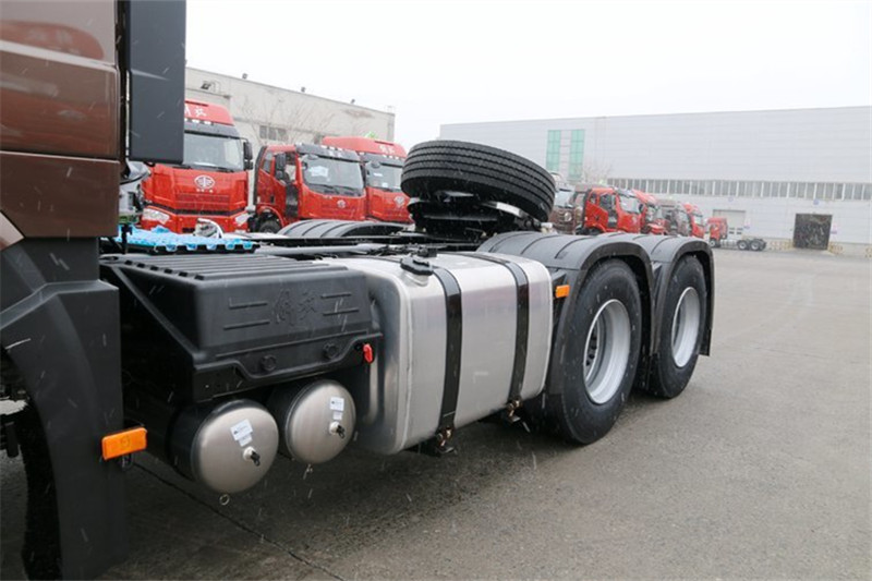 一汽解放 新J6P重卡 南方版 460马力 6X4 国五万博体育app下载入口(CA4250P66K24T1A1E5)