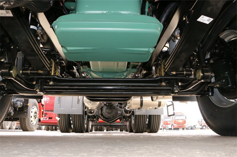 一汽解放 新J6P重卡 375马力 6X4 国五LNG万博体育app下载入口(CA4250P66T1A1E24M5)