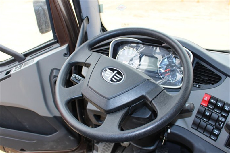 一汽解放 J6P重卡 质惠版 350马力 8X4 国五9.5米仓栅式载货车(CA5310CCYP66K2L7T4E5)