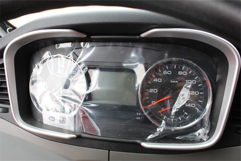 一汽解放 J6P重卡 质惠版 350马力 8X4 国五9.5米仓栅式载货车(CA5310CCYP66K2L7T4E5)