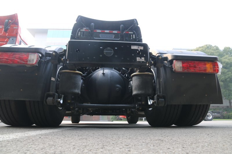 一汽解放 新J6P重卡 460马力 4X2 国五自动挡万博体育app下载入口(AMT手自一体)(CA4180P66K24E5)