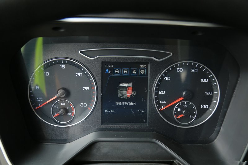 一汽解放 J7重卡 基本型 550马力 6X4 国五万博体育app下载入口(嫩芽绿)(CA4250P77K25T1E5)