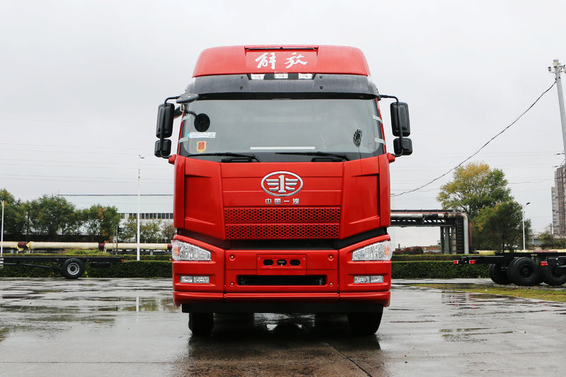 一汽解放 J6P重卡 375马力 6X4 国五万博体育app下载入口
(CA4250P66K2T1E5)