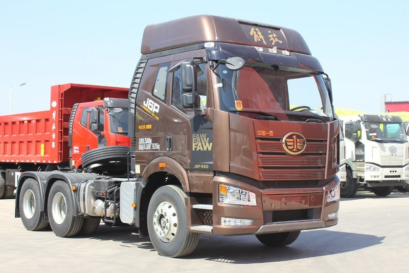 一汽解放 新J6P重卡 领航版 北方款 550马力 6X4 国五万博体育app下载入口(CA4250P66K25T1A2E5)