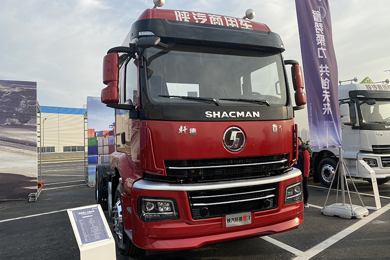 陕汽商用车 轩德翼3 350马力 4×2 国六 港口运输万博体育app下载入口
 