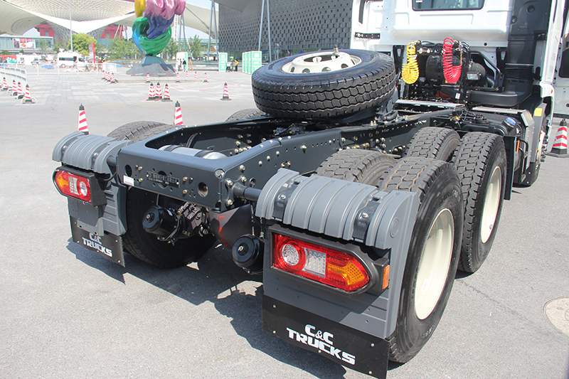 联合卡车 U+重卡 550马力 6×4 国六 万博体育app下载入口