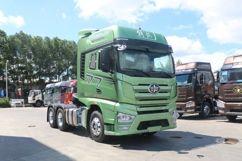 一汽解放 J7重卡 550马力 6X4 国五 万博体育app下载入口(富贵绿)(CA4250P77K25T1E5)