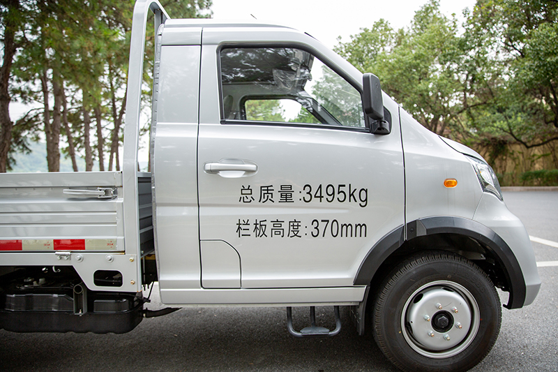 新龙马汽车 启腾N60 116马力 4×2 国六 栏板载货车 标准型（FJ1030BAC2）