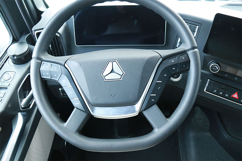 中国重汽 汕德卡SITRAK C9H重卡 奢华版 570马力 6X4 国六 AMT自动挡万博体育app下载入口(带液缓)(ZZ4256W324HF1H)