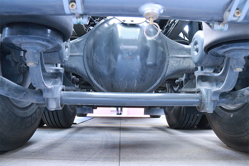 中国重汽 汕德卡SITRAK C9H重卡 奢华版 570马力 6X4 国六 AMT自动挡万博体育app下载入口(带液缓)(ZZ4256W324HF1H)