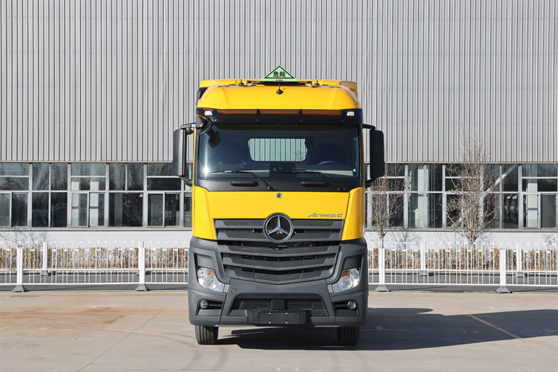 梅赛德斯-奔驰 Actros C 520马力 6×4 国六 危化品运输万博体育app下载入口