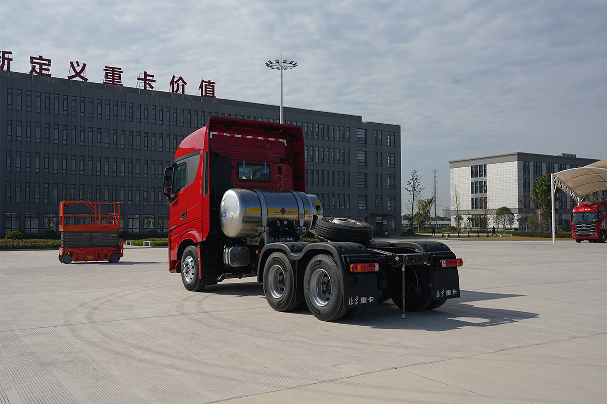 北京重卡 追梦 530马力 6×4 国六 LNG 万博体育app下载入口
 普货/零担运输版（BJ4250G6CP）