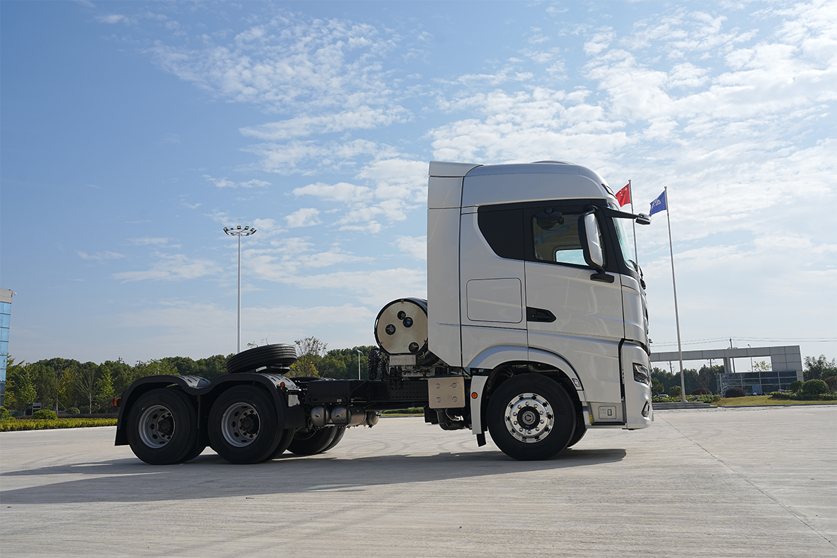 北京重卡 追梦 500马力 6×4 国六 LNG 万博体育app下载入口
 砂石料运输版（BJ4250G6CP）
