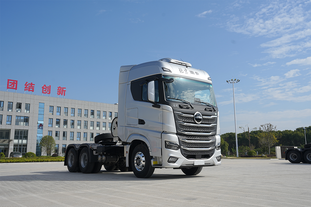 北京重卡 追梦 500马力 6×4 国六 LNG 万博体育app下载入口
 砂石料运输版（BJ4250G6CP）