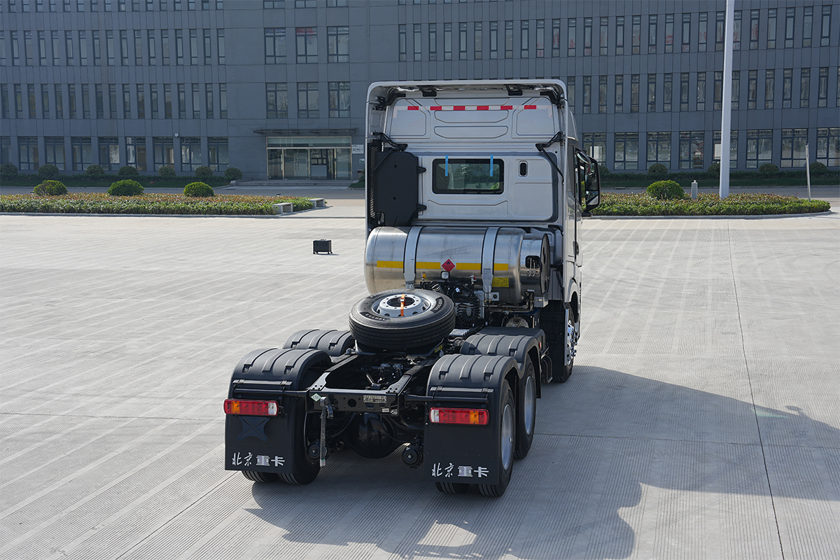 北京重卡 追梦 500马力 6×4 国六 LNG 万博体育app下载入口
 砂石料运输版（BJ4250G6CP）