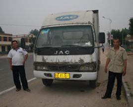 140万公里的长征：2个人和一台车的传奇