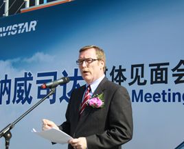 纳威司达  不仅仅提供长头车